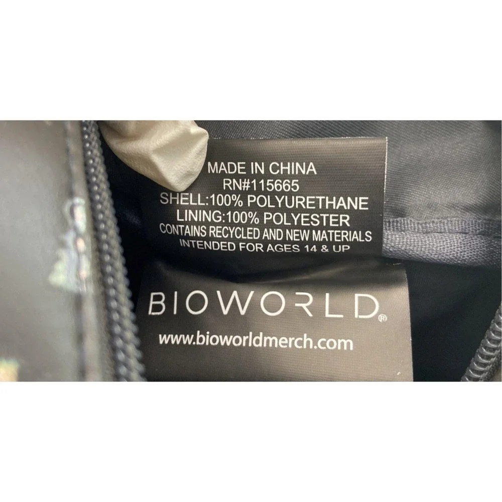 DISNEY (BIOWORLD) 100‎ Mini Backpack Holographic Castle Print
